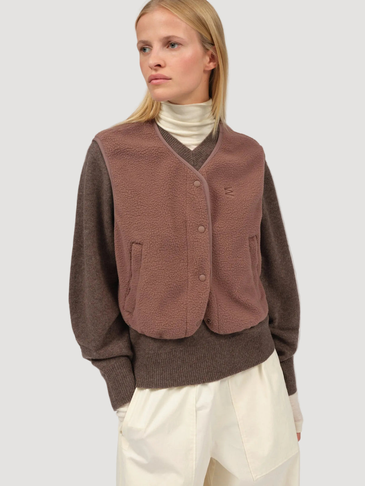 BELVA FLEECE VEST FRENCH ROAST